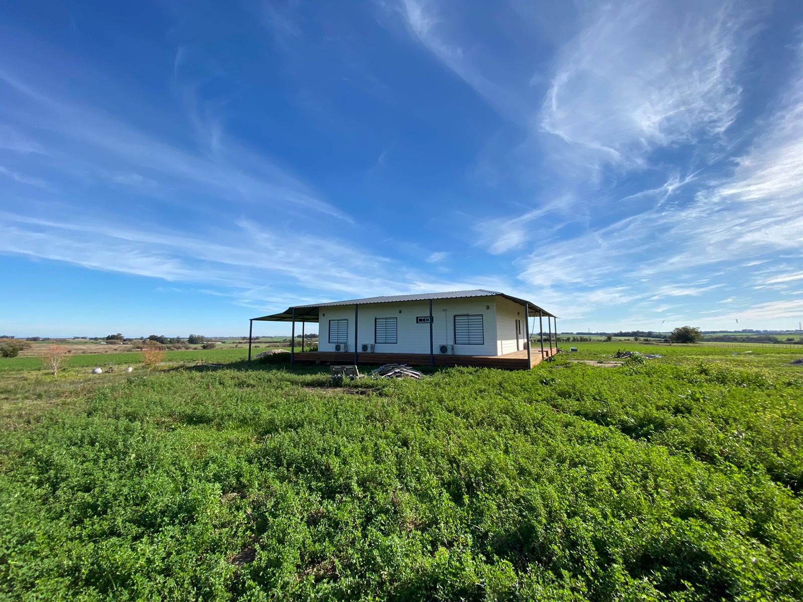 Imagen de una casa contenedor terminada